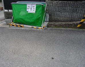 �J���X�΍�S�~�l�b�g�@�˕ʉ���p�@�J�o���^